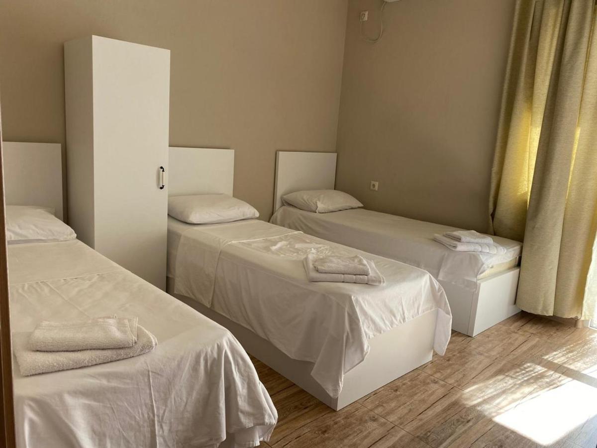 Nira Hotel Гоніо Екстер'єр фото
